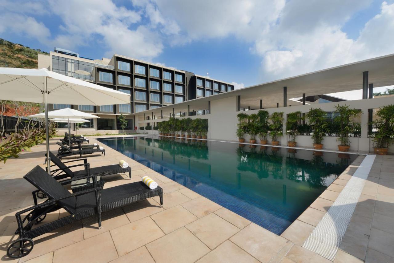 Marasa Sarovar Premiere Tirupati Luaran gambar The swimming pool at the hotel
