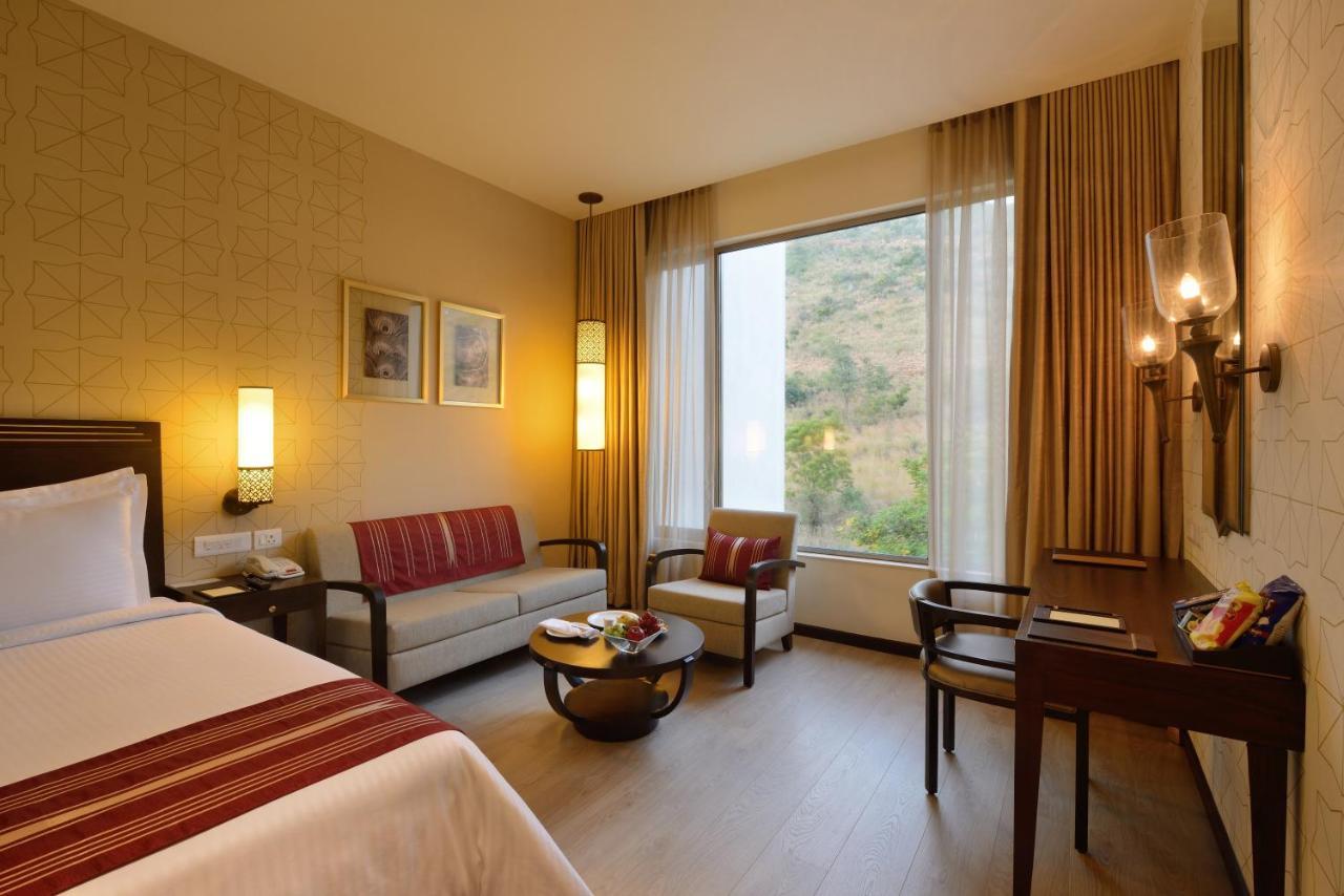 Marasa Sarovar Premiere Tirupati Luaran gambar A room at The Oberoi, Rishikesh