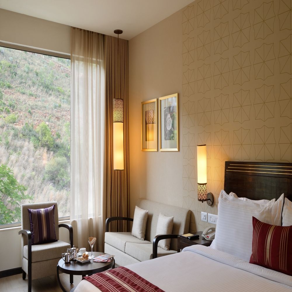 Marasa Sarovar Premiere Tirupati Luaran gambar A room at the Taj Bengal