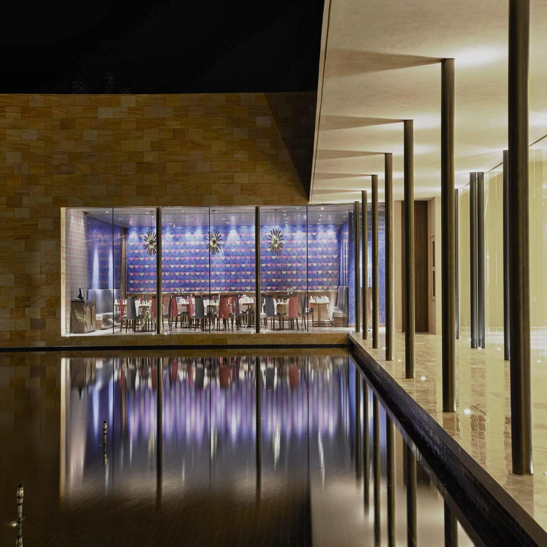 Marasa Sarovar Premiere Tirupati Luaran gambar The interior of the hotel