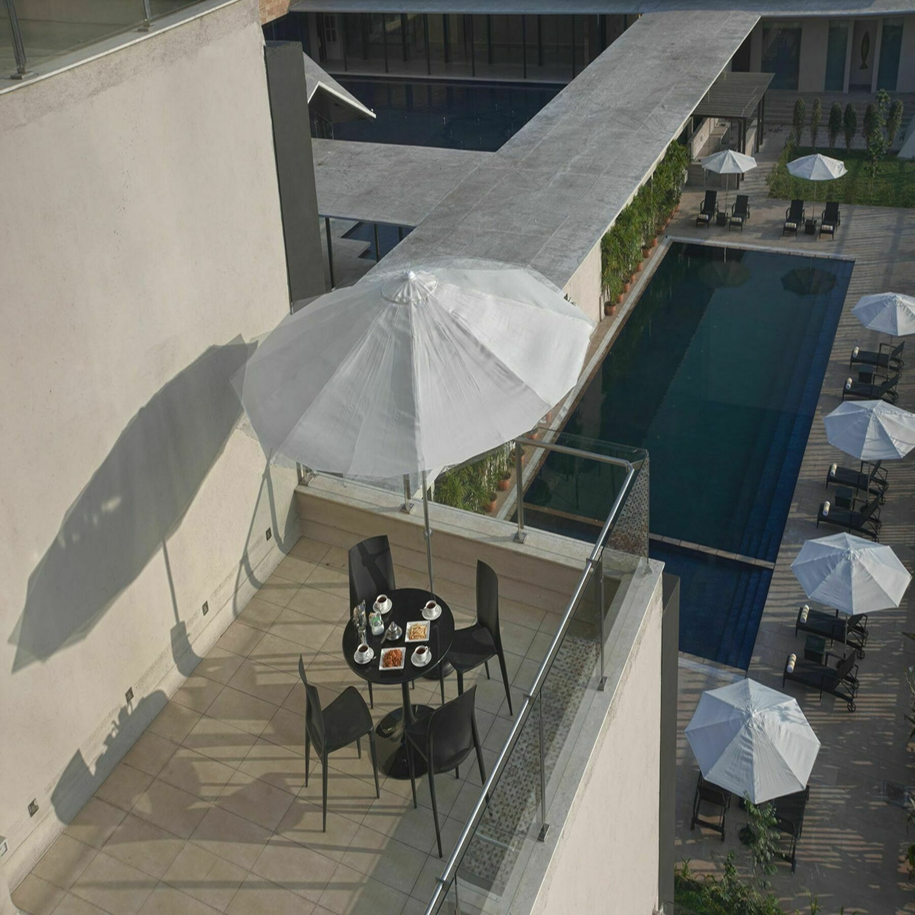 Marasa Sarovar Premiere Tirupati Luaran gambar The swimming pool at the hotel